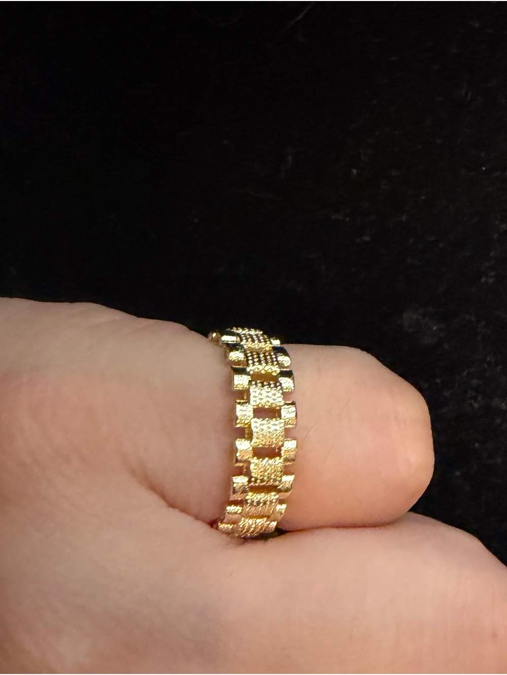 Gold Textured Link Band Ring - Women Jewelry 14k gold plated size 6